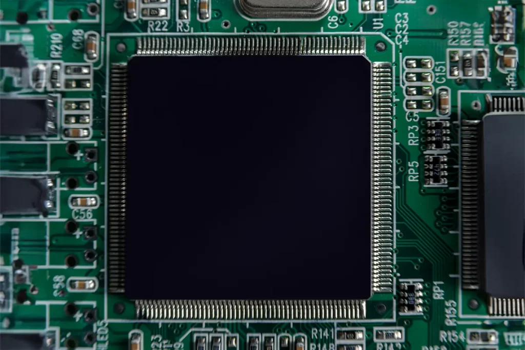microcircuit-with-chip